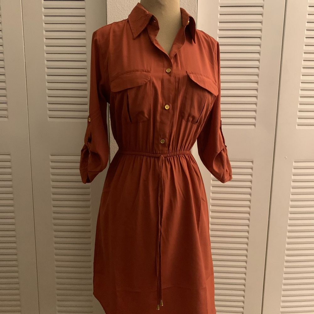 Dress - Picture 4 of 4